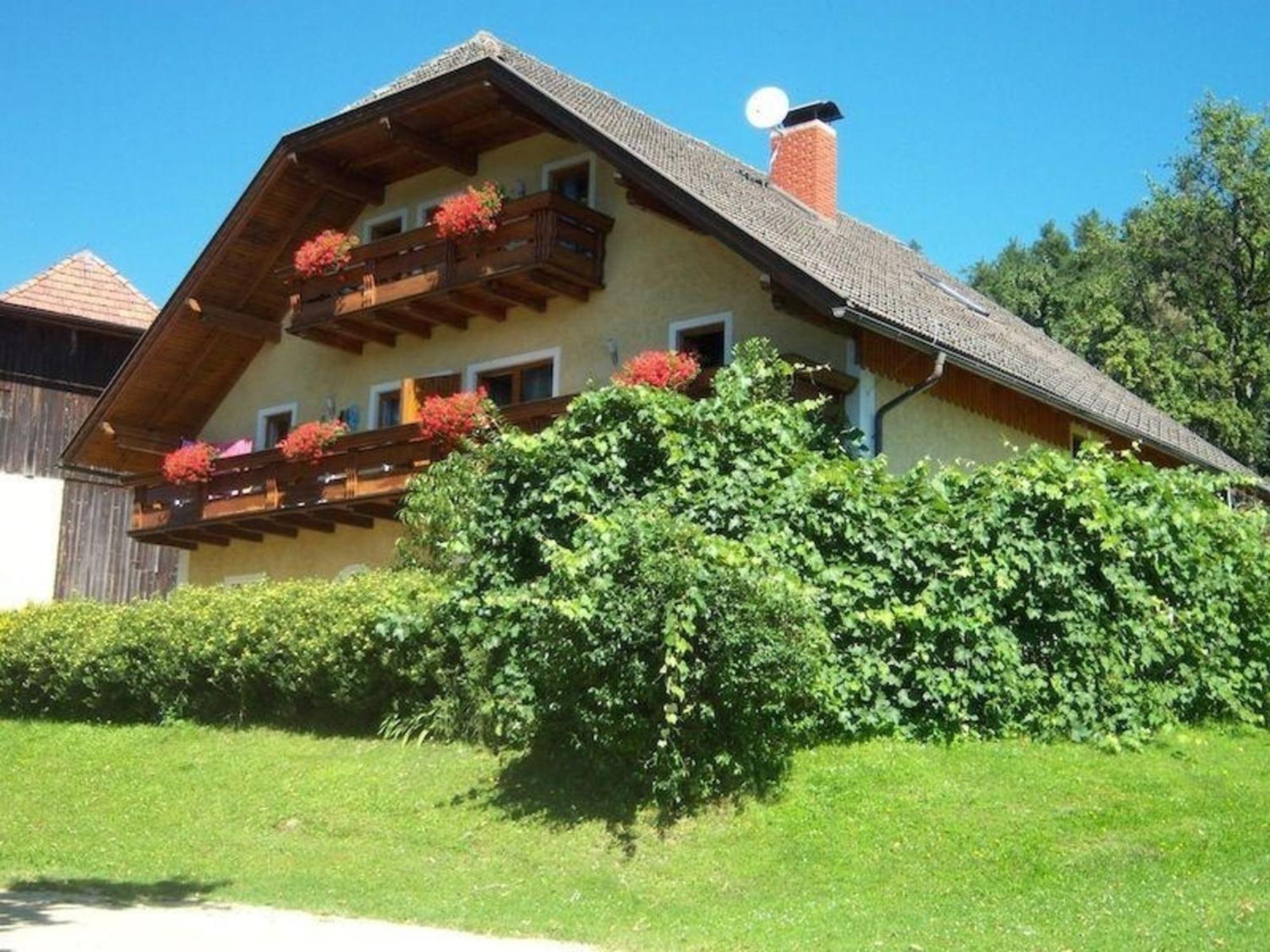 Ferienwohnung Typ 1 Im Haus Huber In Bleiburg Bagian luar foto